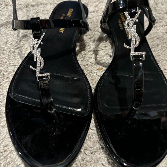 Saint Laurent Cassandra patent leather sandals - Picture 3 of 9